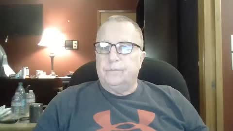 Snapshot of e_rectiom chatting on 12.25.24 Mr Wonderful online show from 12.25.24