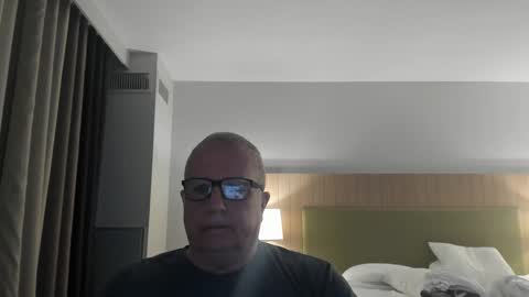 Snapshot of e_rectiom chatting on 09.25.25 Mr Wonderful online show from 09.25.25