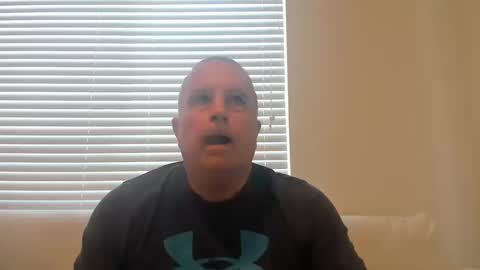 Snapshot of e_rectiom chatting on 10.14.25 Mr Wonderful online show from 10.14.25