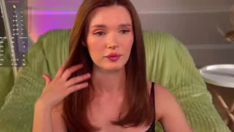 Snapshot of e_vvv_a chatting on 06.14.26 Eva online show from 06.14.26