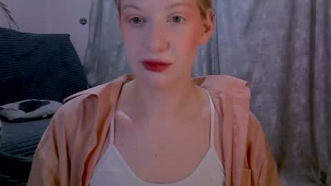 Snapshot of earn_my_lily chatting on 07.13.26 Lily online show from 07.13.26