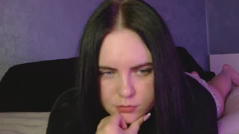 Bella online show from 10.30.25