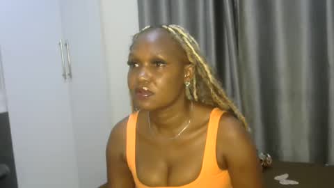 east_queen online show from 01.28.25