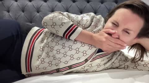 Nadia Ferreira  online show from 10.19.25