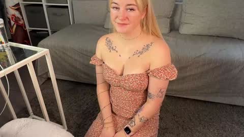 Snapshot of ebangelion chatting on 10.21.25 Custom content and video calls are available as well online show from 10.21.25