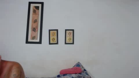 Laraand Drake online show from 01.27.25