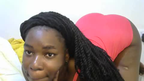 Snapshot of ebbonydream chatting on 05.01.26 ebbonydream online show from 05.01.26