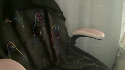 Snapshot of ebony8ivory chatting on 01.27.25 americnbarbie online show from 01.27.25