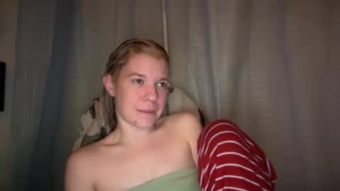 Snapshot of ebony8ivory chatting on 03.02.25 americnbarbie online show from 03.02.25
