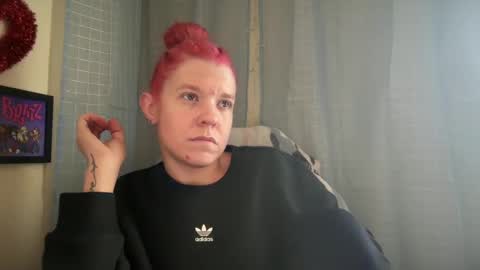 Snapshot of ebony8ivory chatting on 03.05.25 americnbarbie online show from 03.05.25
