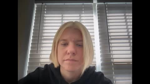 Snapshot of ebony8ivory chatting on 10.03.25 americnbarbie online show from 10.03.25