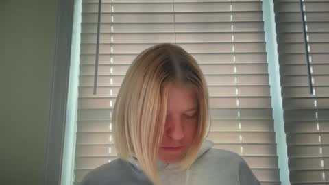 Snapshot of ebony8ivory chatting on 04.21.26 americnbarbie online show from 04.21.26
