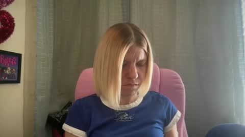 Snapshot of ebony8ivory chatting on 05.26.26 americnbarbie online show from 05.26.26