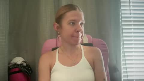 Snapshot of ebony8ivory chatting on 06.12.26 americnbarbie online show from 06.12.26