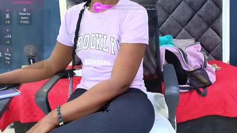 Snapshot of ebony__jheim chatting on 10.04.25 jheim online show from 10.04.25