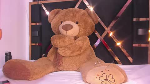 Luci  online show from 02.27.25