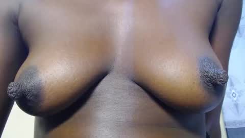 Snapshot of ebony_choco2 chatting on 02.14.25 ebony choco2 online show from 02.14.25