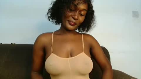Snapshot of ebony_ghoddes chatting on 09.10.25 ebony online show from 09.10.25