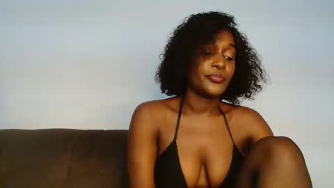 Snapshot of ebony_ghoddes chatting on 09.18.25 ebony online show from 09.18.25