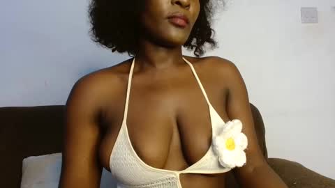 Snapshot of ebony_ghoddes chatting on 10.07.25 ebony online show from 10.07.25
