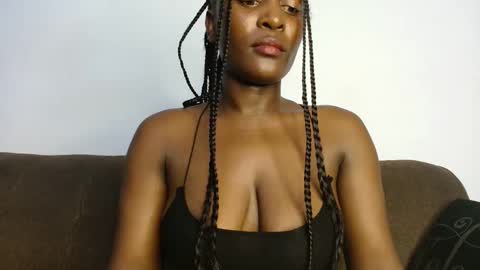 Snapshot of ebony_ghoddes chatting on 10.13.25 ebony online show from 10.13.25