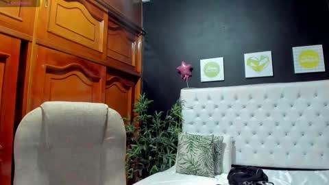 ebony_katterin online show from 02.04.26