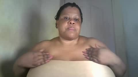 ebony_magixs online show from 10.20.25