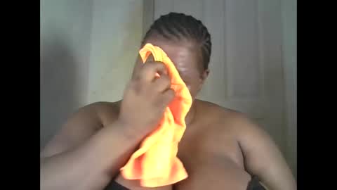 ebony_magixs online show from 10.25.25