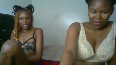 Snapshot of ebony_meeky chatting on 09.20.25 ebony_meeky online show from 09.20.25