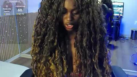 Snapshot of ebony_rizon chatting on 03.25.26 ebony_rizon online show from 03.25.26