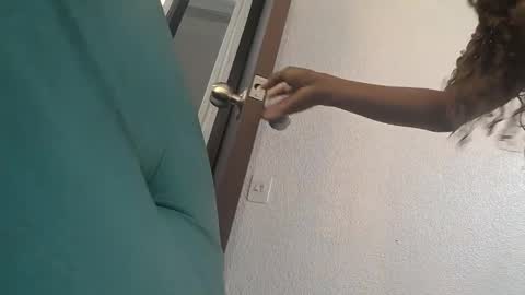 Snapshot of ebony_rizon chatting on 03.27.26 ebony_rizon online show from 03.27.26