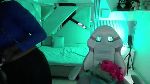 Snapshot of ebony_rizon chatting on 04.06.26 ebony_rizon online show from 04.06.26