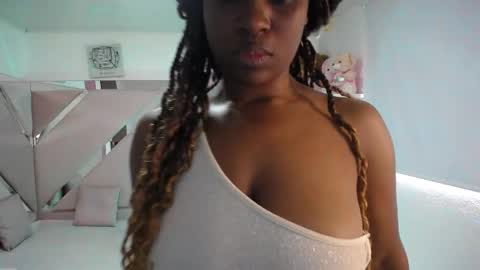 Snapshot of ebony_rizon chatting on 04.08.26 ebony_rizon online show from 04.08.26
