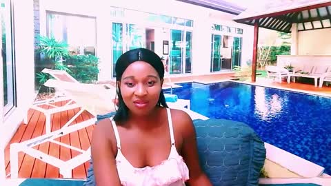 Snapshot of ebonyblisss chatting on 02.14.25 Tamia online show from 02.14.25