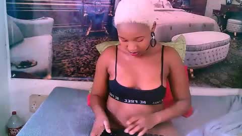 Snapshot of ebonyblisss chatting on 03.12.25 Tamia online show from 03.12.25