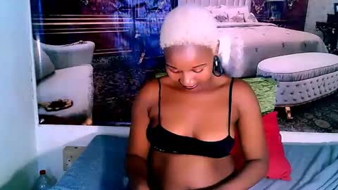 Snapshot of ebonyblisss chatting on 03.12.25 Tamia online show from 03.12.25