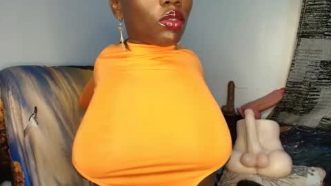 Snapshot of ebonycandymelani chatting on 02.21.26 Ebony Melanie online show from 02.21.26
