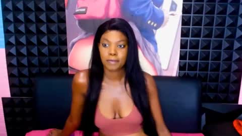 Snapshot of ebonydivaxx chatting on 01.22.25 kimberley online show from 01.22.25