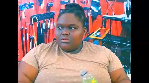 ebonyhotbuns4u2luv online show from 11.18.25