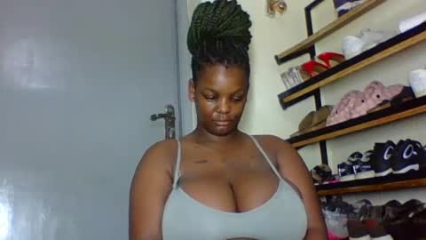 Snapshot of ebonymayahh chatting on 07.14.26 ebonymayahh online show from 07.14.26