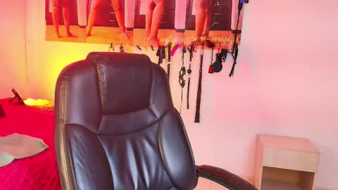 Snapshot of ebonynaughty chatting on 12.05.25 Carmen online show from 12.05.25