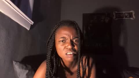 Snapshot of ebonyqueen00 chatting on 09.26.25 Bliss Thee Siren online show from 09.26.25
