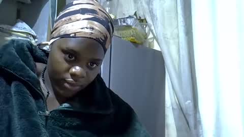 Snapshot of ebonyquin0 chatting on 12.14.25 Lucky online show from 12.14.25