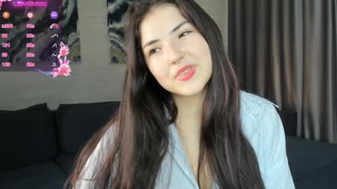 Snapshot of edabayse chatting on 12.14.24 Viola online show from 12.14.24