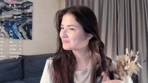 Snapshot of edabayse chatting on 12.23.24 Viola online show from 12.23.24