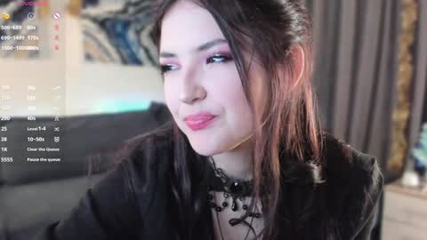 Snapshot of edabayse chatting on 12.29.24 Viola online show from 12.29.24