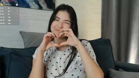 Snapshot of edabayse chatting on 02.20.25 Viola online show from 02.20.25