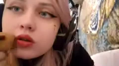 Snapshot of edateramoto chatting on 11.26.25 Melissa online show from 11.26.25