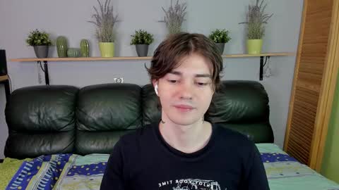 Snapshot of edgar_ray chatting on 12.19.25 Edgar online show from 12.19.25