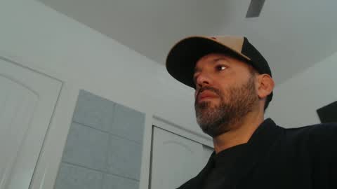 Snapshot of edge_masters chatting on 12.15.24 EdgeM online show from 12.15.24